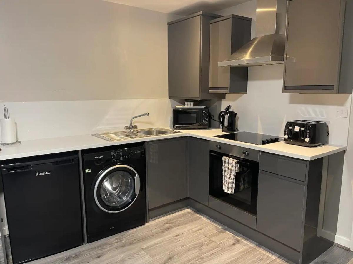 Hosted By Ryan - 2 Bedroom Apartment Liverpool Kültér fotó